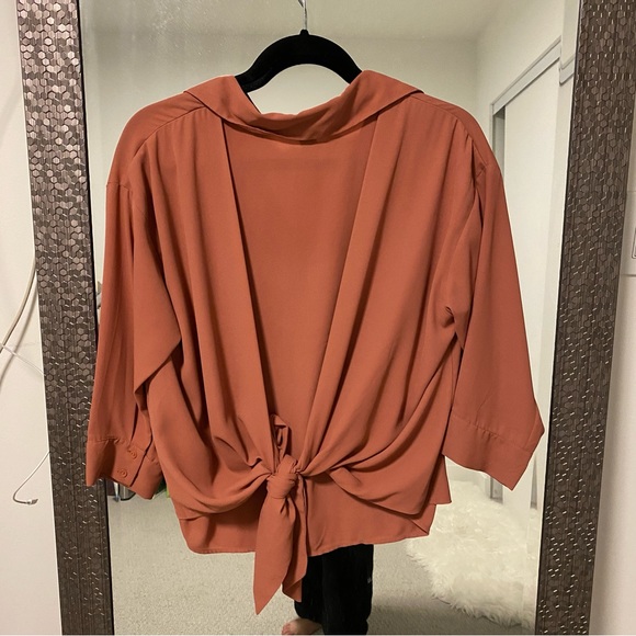 Forever21 Contemporary Blouse - Picture 2 of 5